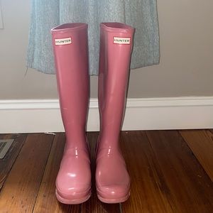 pink hunter boots 🦋